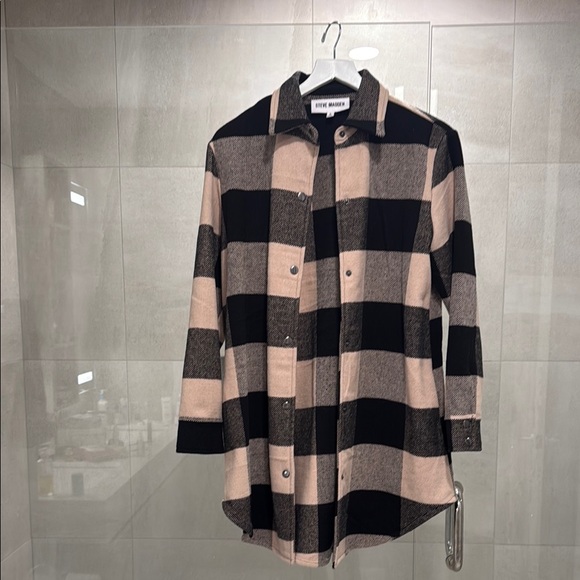 Steve Madden Jackets & Blazers - Steve Madden Black & Beige Plaid Utility Shacket